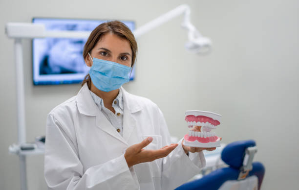 Best Cracked Tooth Emergency Dentist  in Parkwood, CA