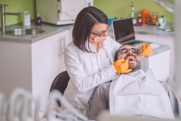 Best Dentist for Tooth Abscess  in Parkwood, CA